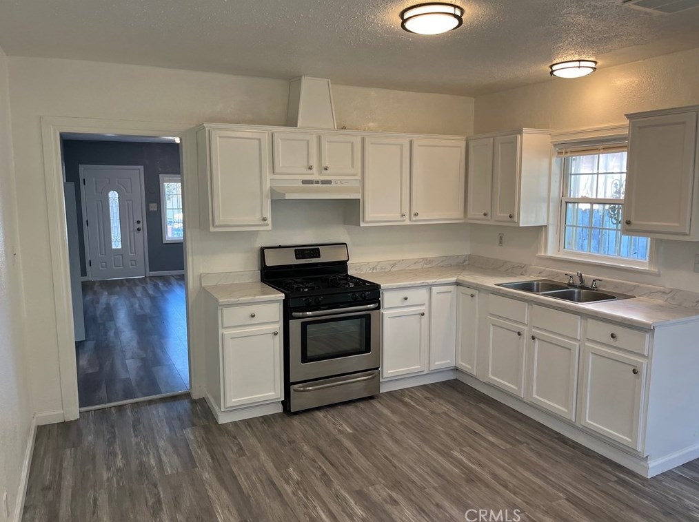 1348 E Wesley Dr, Long Beach, CA 90806