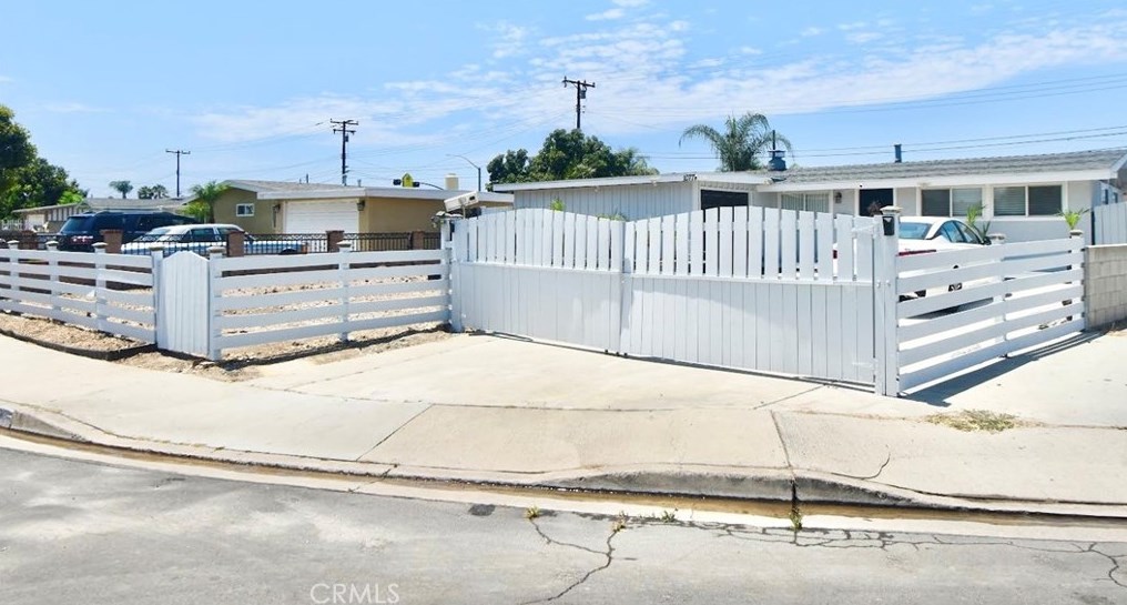 10771 Endry St, Anaheim, CA 92804