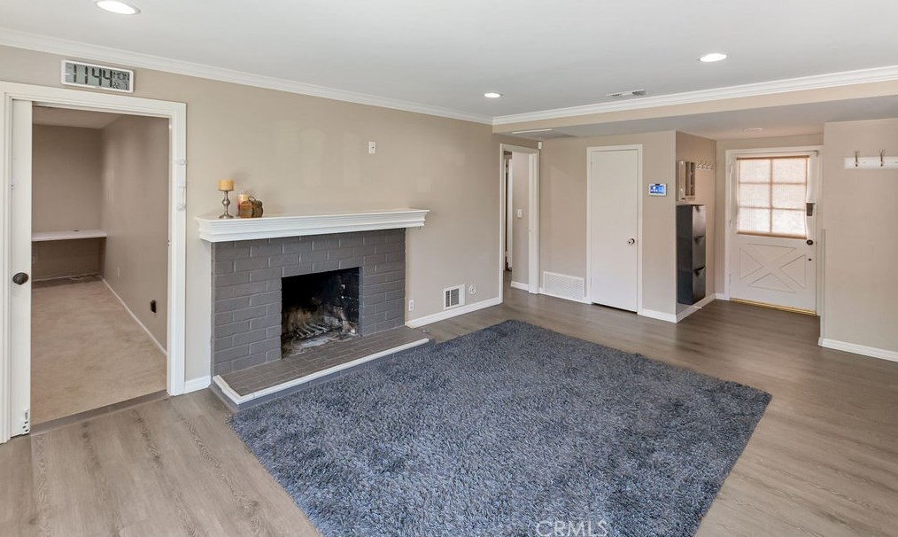 211 La Plaza Dr, La Habra, CA 90631