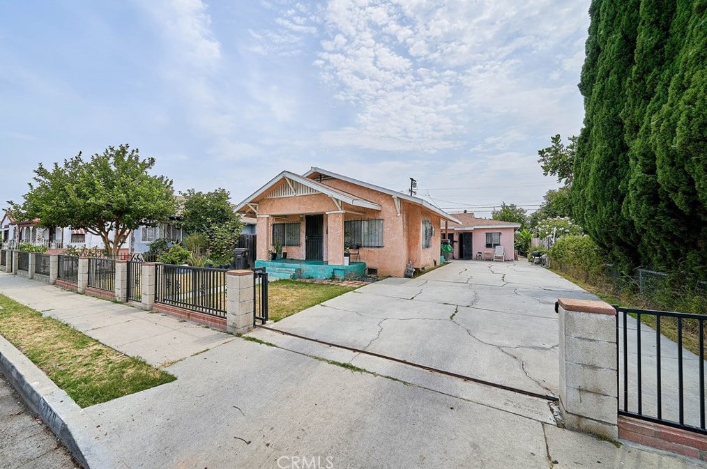 2120 Myrtle Ave, Long Beach, CA 90806