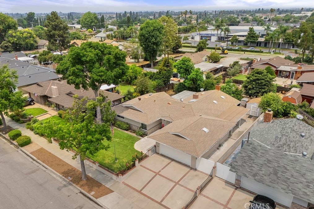 925 E Amber Ave, Orange, CA 92865