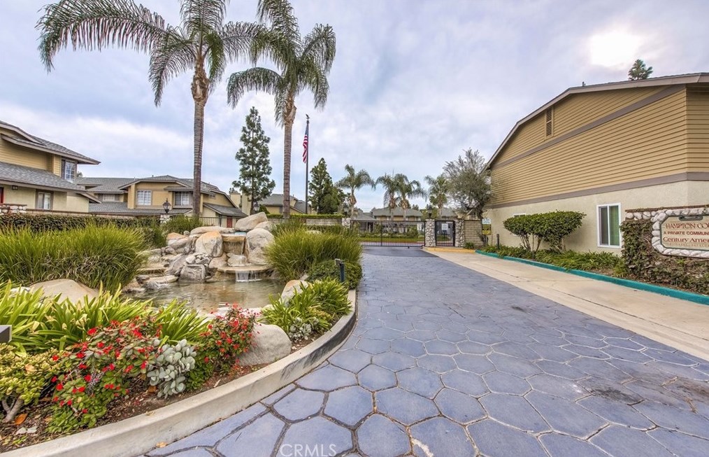 630 Palm Ave, Orange, CA 92866-1138