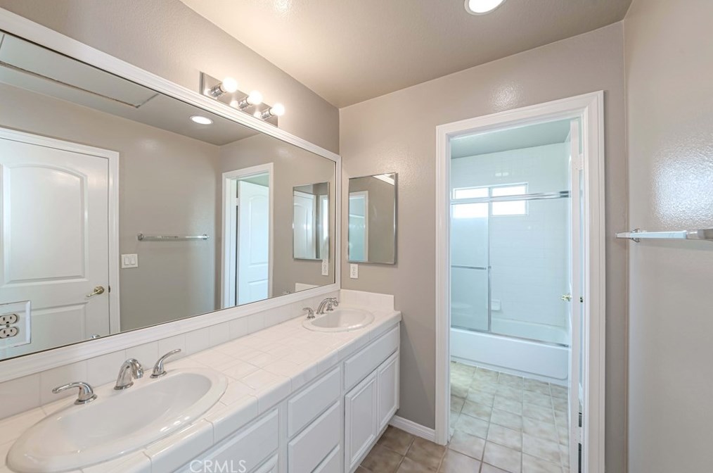 3286 Orange Ave, Anaheim CA  92804-3001 exterior