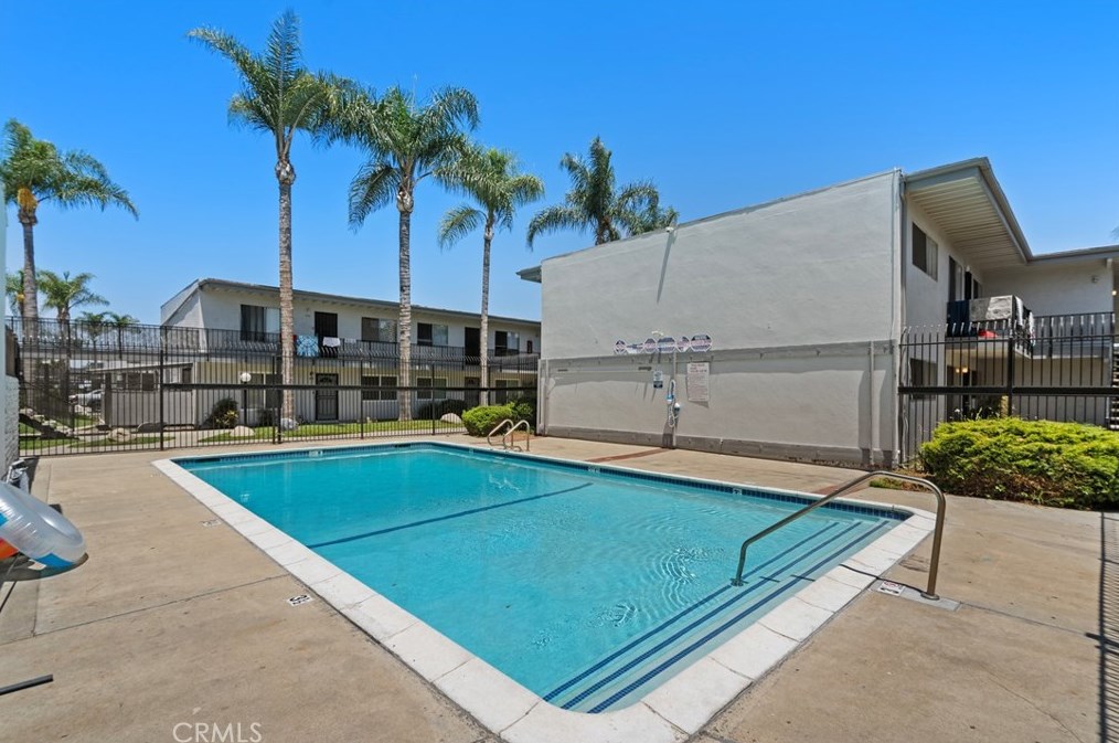 5500 Ackerfield Ave #317, Long Beach, CA 90805
