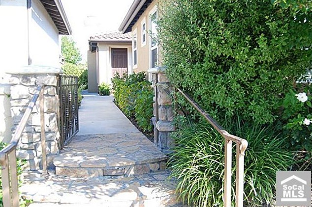 16 Riveroaks, Irvine, CA 92602