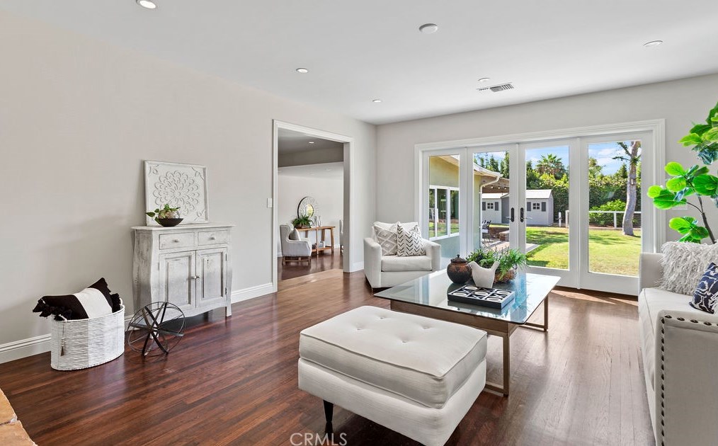 12441 Country Ln, Santa Ana, CA 92705-3330