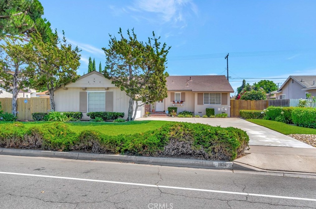 1852 W Chalet Ave, Anaheim, CA 92804