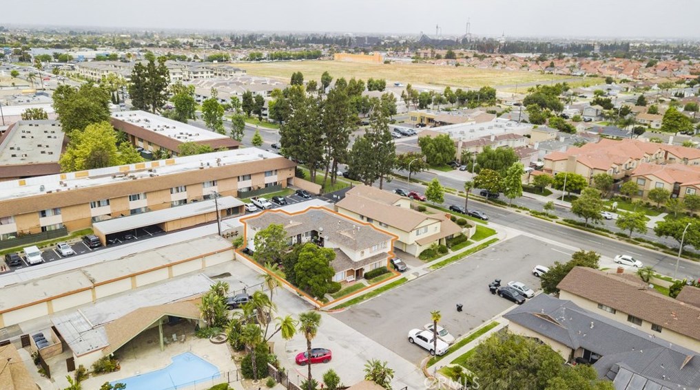 2858 Lincoln Ave, Anaheim, CA 92801-6227