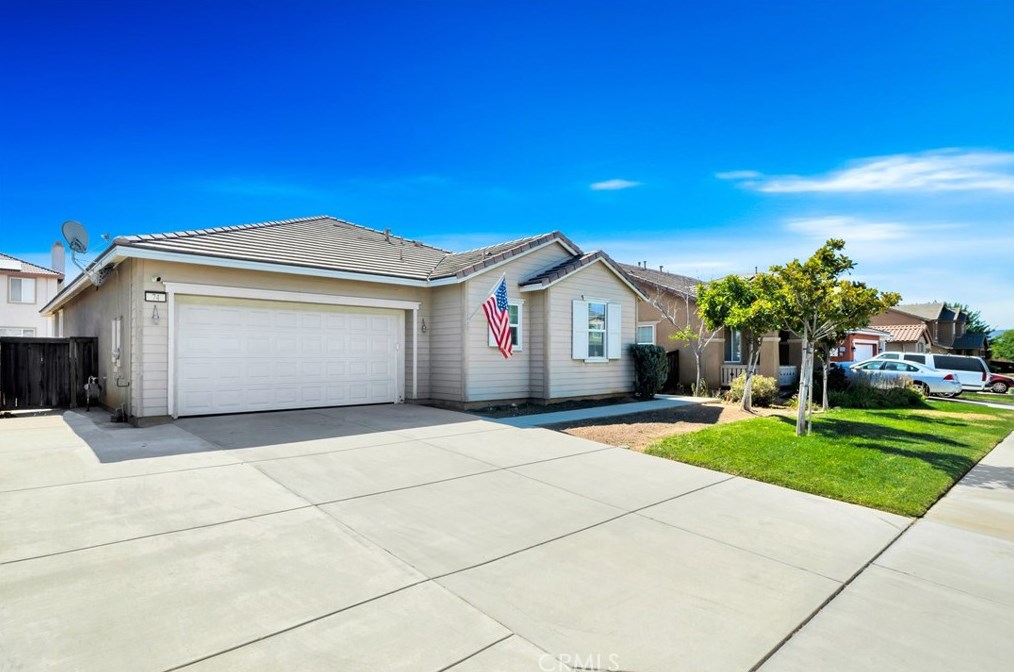 74 Birdsong Ct, Beaumont, CA 92223