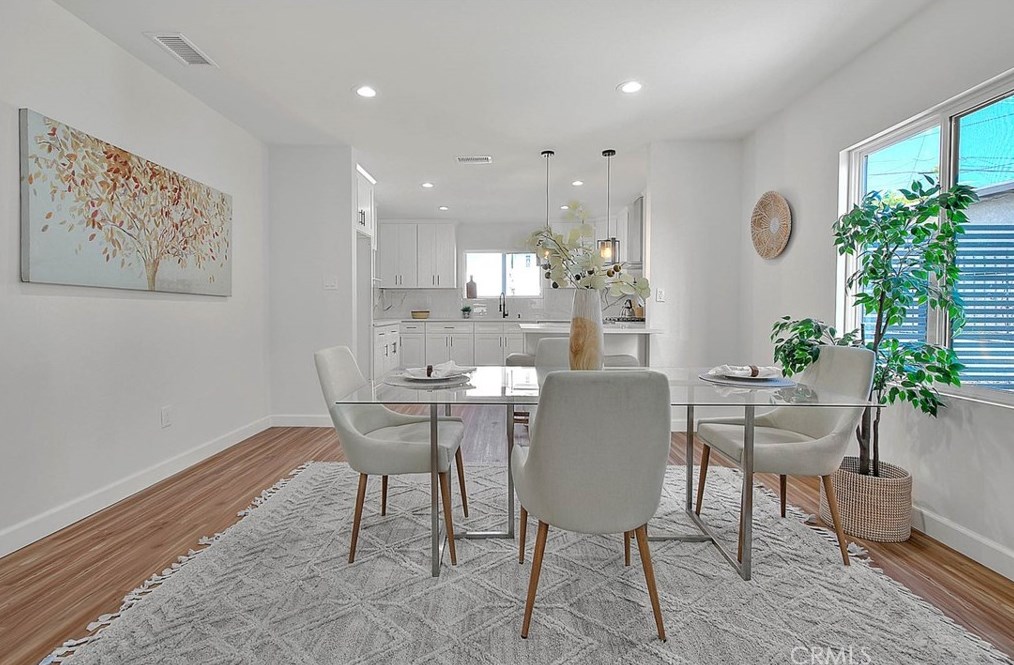 9236 Hobart Blvd, Los Angeles CA  90047-3820 exterior