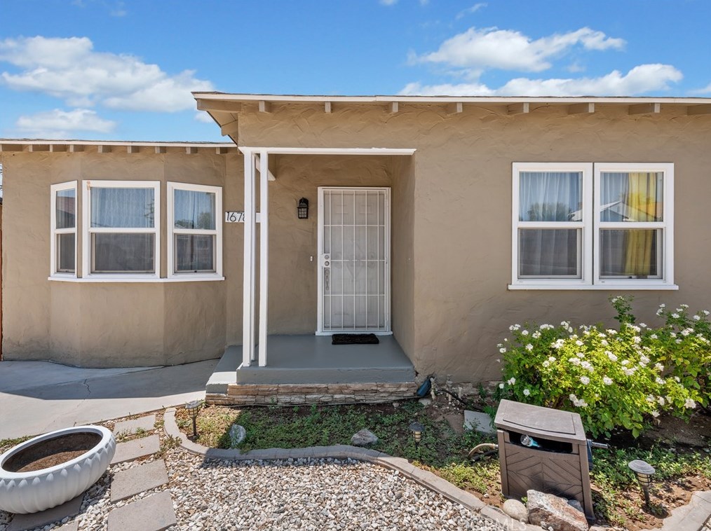 16789 Tracy St, Victorville, CA 92395