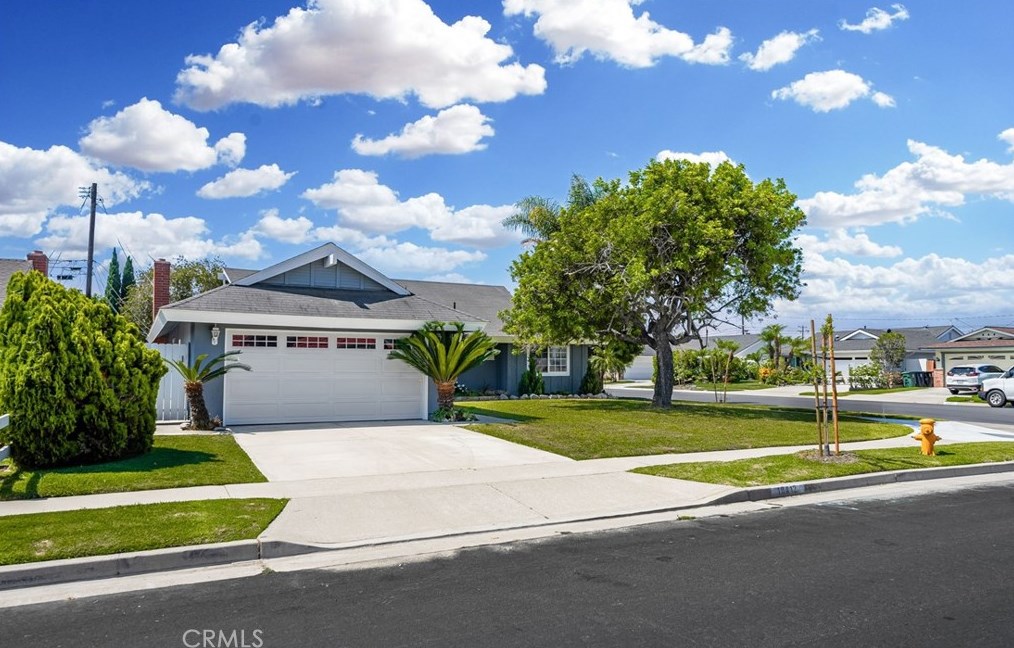 10412 Sunday, Huntington Beach, CA 92646