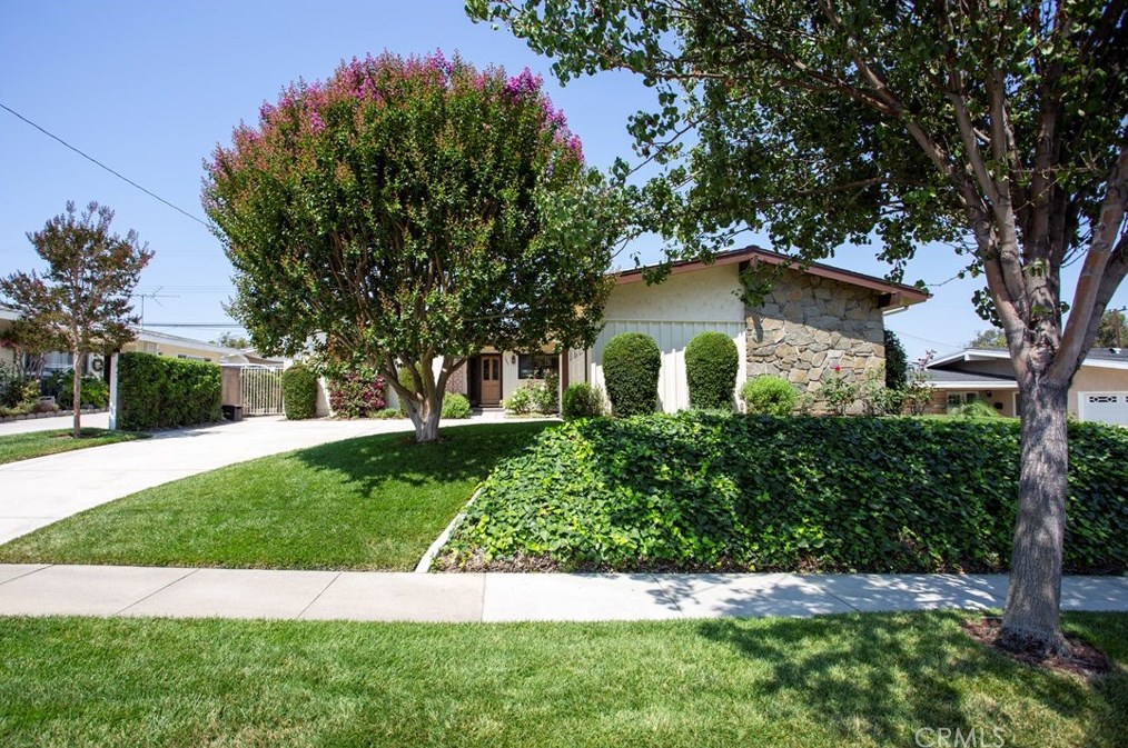 12631 Biola Ave, La Mirada, CA 90638