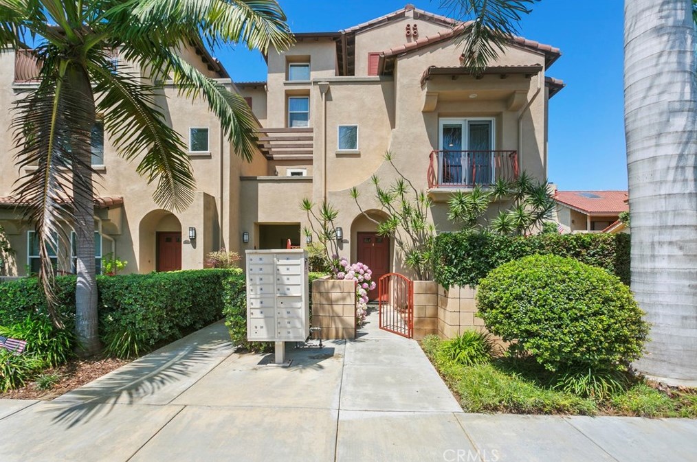 16841 Roosevelt Ln, Huntington Beach, CA 92649