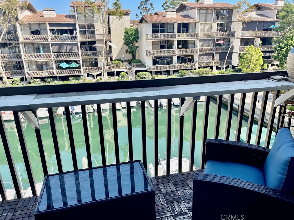 8324 Marina Pacifica Dr, Long Beach, CA 90803