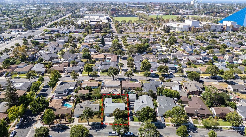 6300 Fairbrook St, Long Beach, CA 90815-4532