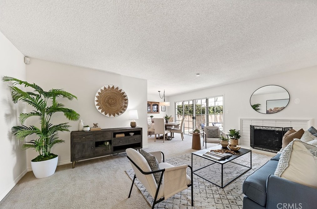 11922 Pine St, Los Alamitos, CA 90720-4165