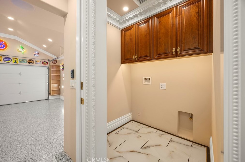 7351 Singingwood Dr, Anaheim CA 92808-1701 exterior