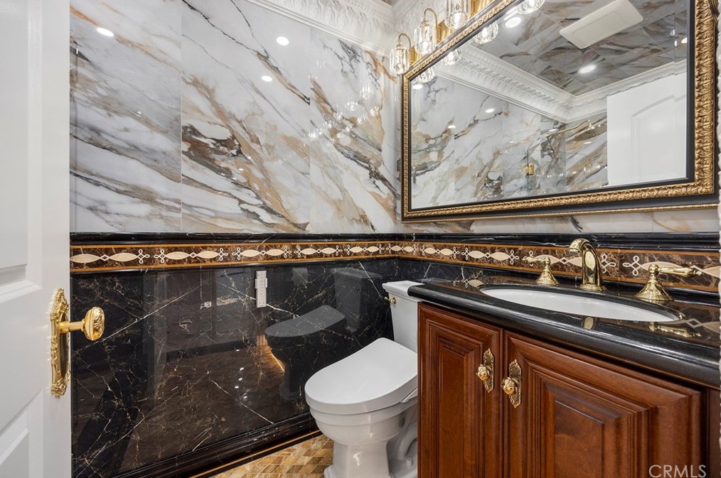 7351 Singingwood Dr, Anaheim CA 92808-1701 exterior