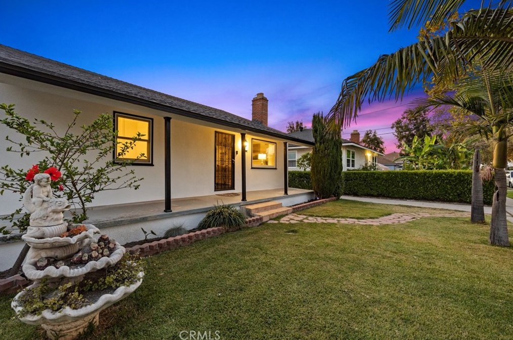 2116 Sycamore St, Santa Ana, CA 92707-2729