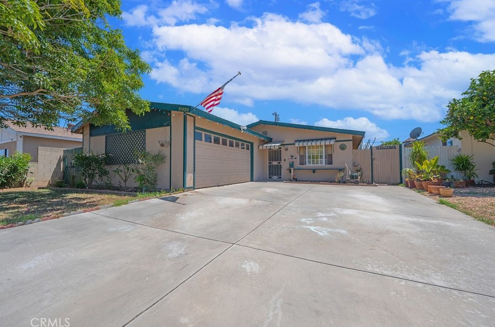 11452 Earlham St, Orange, CA 92869