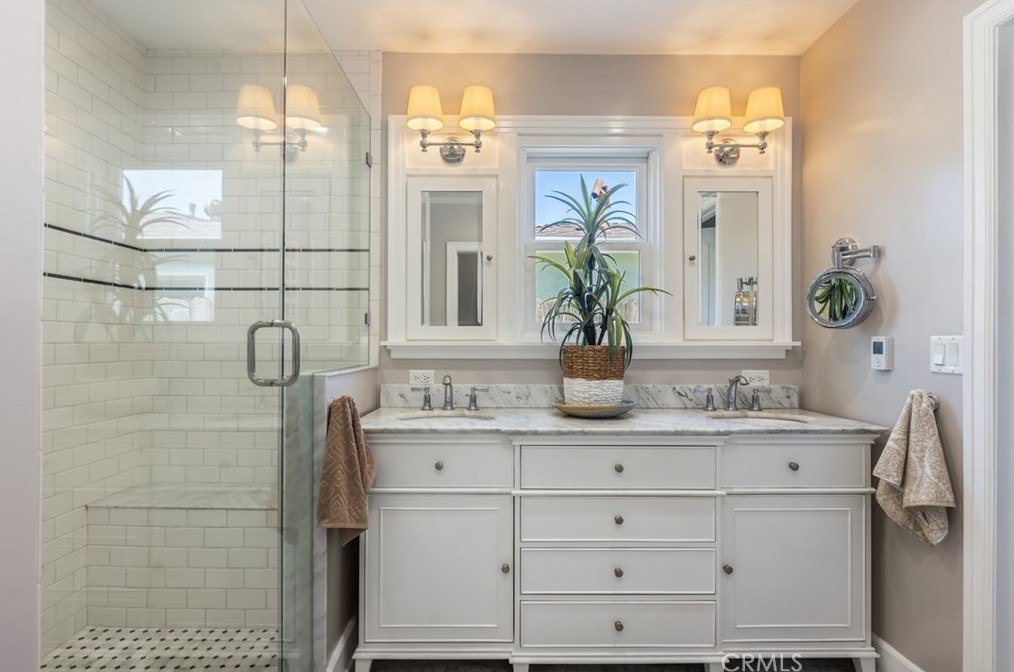 3615 Lime Ave, Long Beach CA  90807-4143 exterior