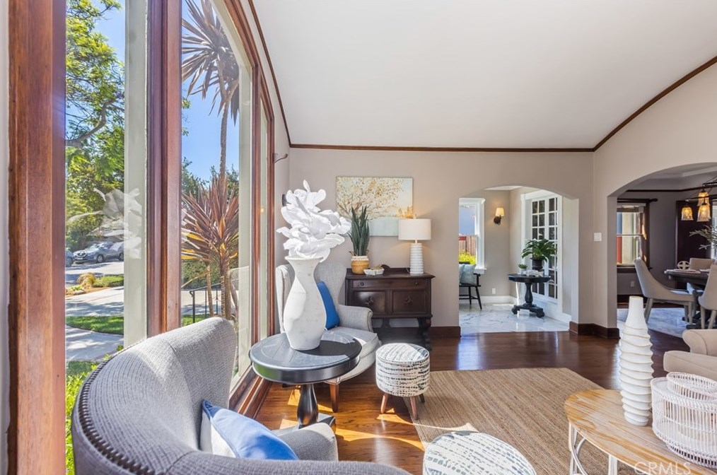 3615 Lime Ave, Long Beach CA  90807-4143 exterior