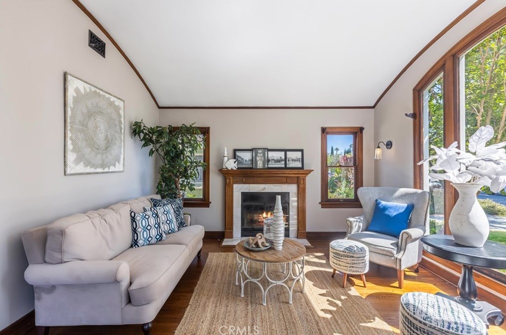 3615 Lime Ave, Long Beach CA  90807-4143 exterior