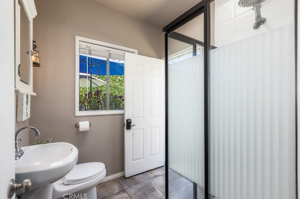 3615 Lime Ave, Long Beach CA  90807-4143 exterior