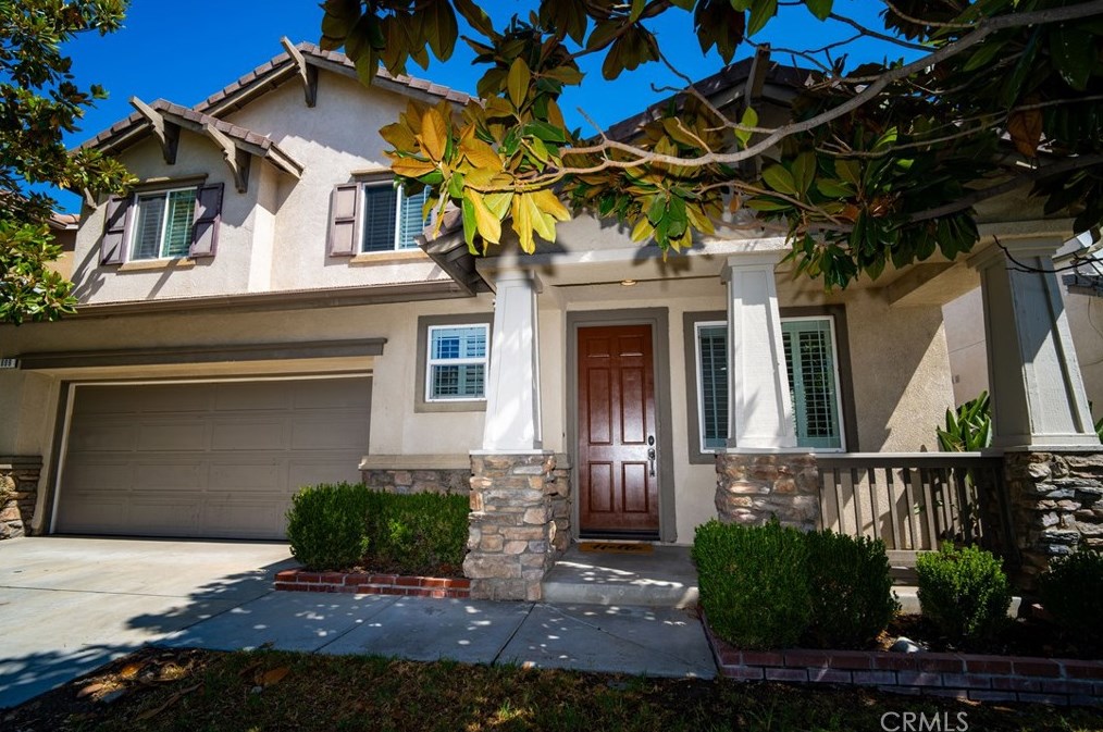 809 Sawtooth Dr, Upland, CA 91786
