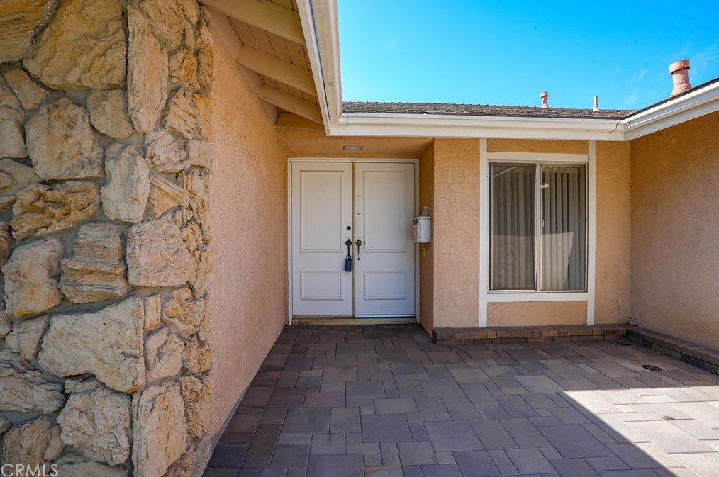 2106 20th St, Santa Ana, CA 92705-7802