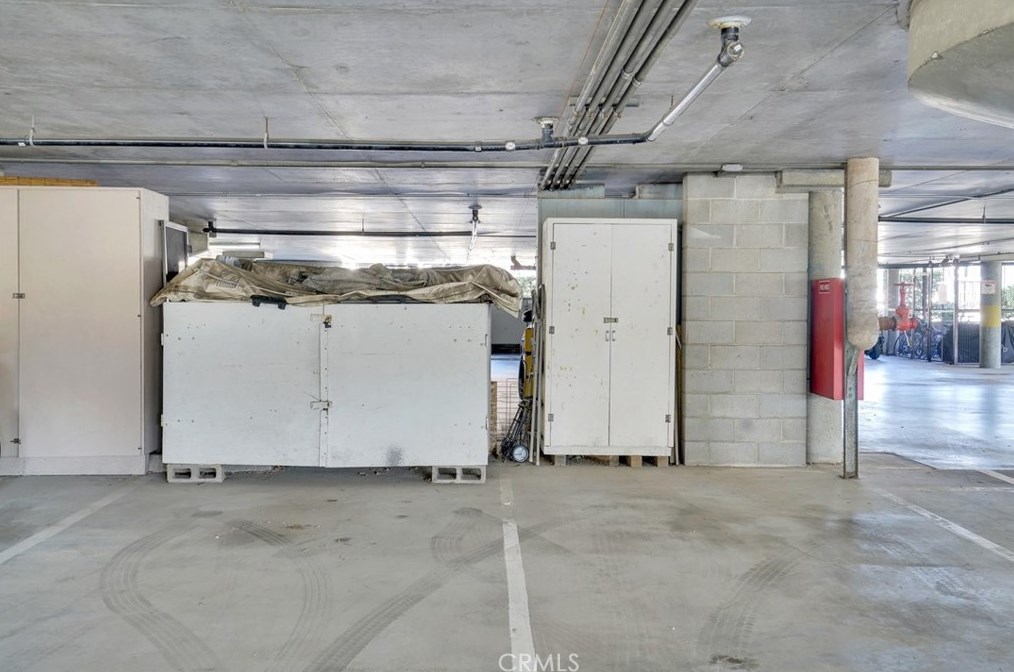 7235 Marina Pacifica Dr, Long Beach CA 90803-3899 exterior