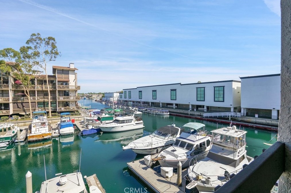 7235 Marina Pacifica Dr, Long Beach CA 90803-3899 exterior