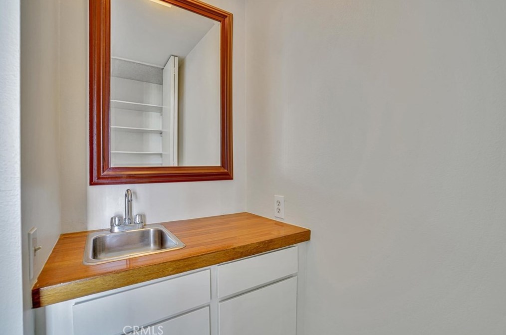 7235 Marina Pacifica Dr, Long Beach CA 90803-3899 exterior