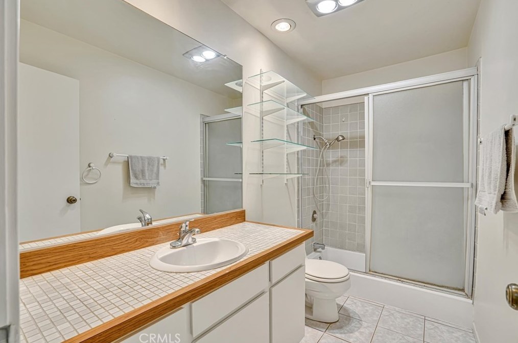 7235 Marina Pacifica Dr, Long Beach CA 90803-3899 exterior