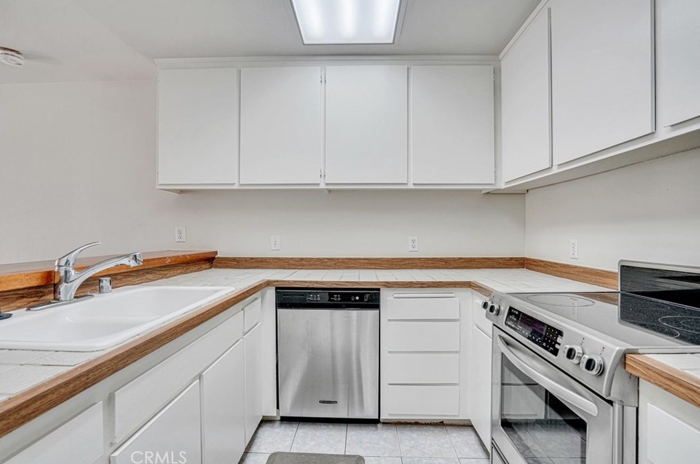 7235 Marina Pacifica Dr, Long Beach CA 90803-3899 exterior