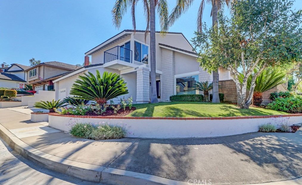6410 E Stonebridge Ln, Anaheim, CA 92807