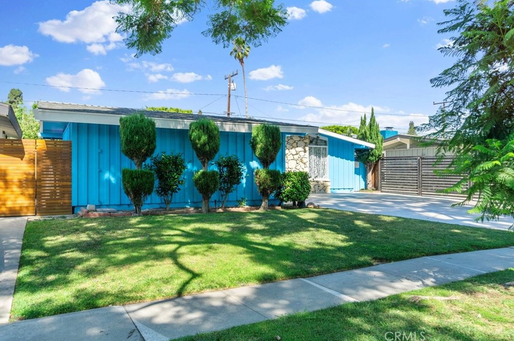 3119 Karen Ave, Long Beach, CA 90808-4303