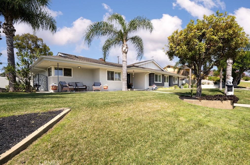 105 Eseverri Ln, La Habra, CA 90631