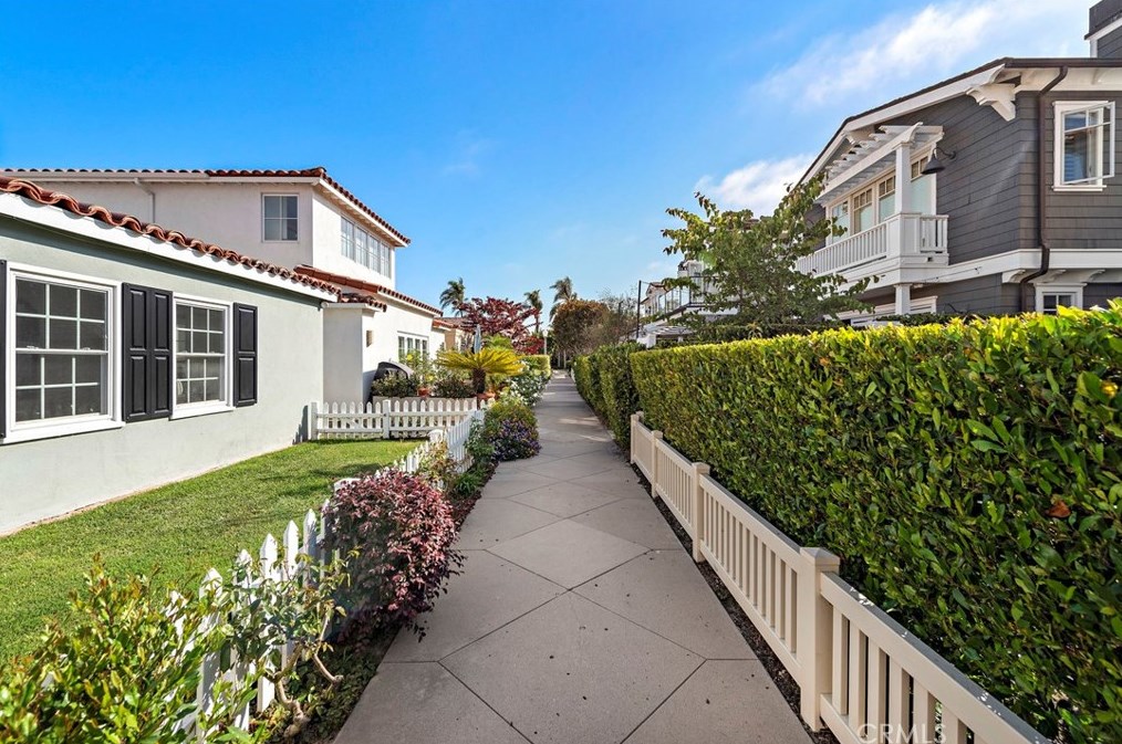 217 Via Nice, Newport Beach, CA 92663