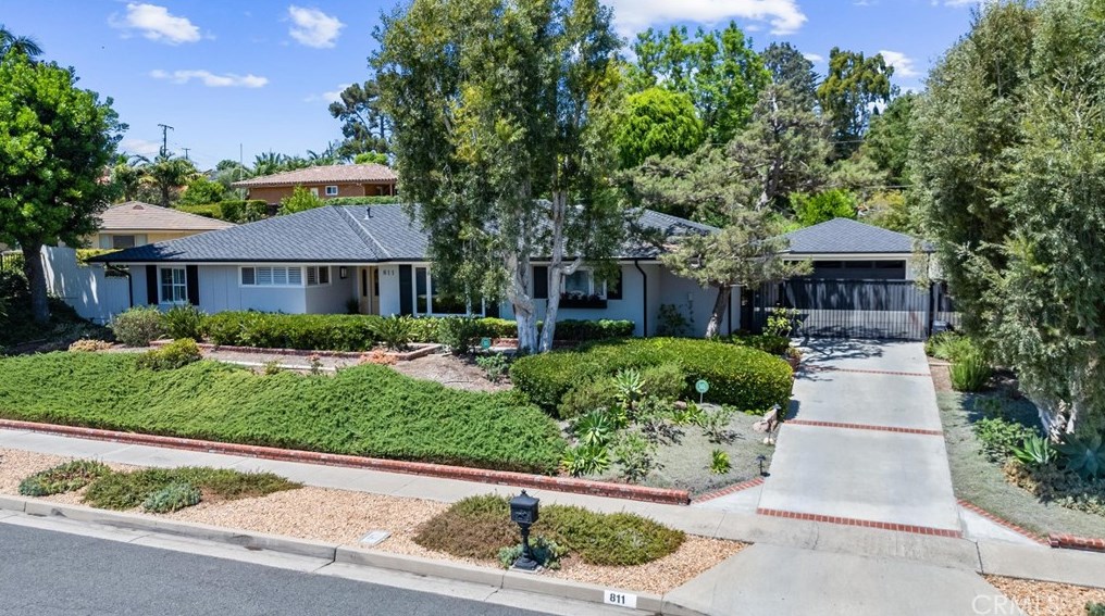 811 Harmony Ln, Fullerton, CA 92831