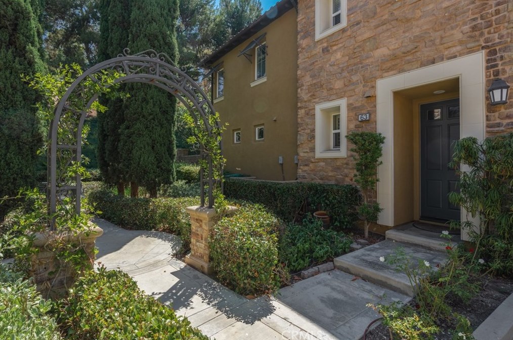 63 Gingerwood, Irvine, CA 92603