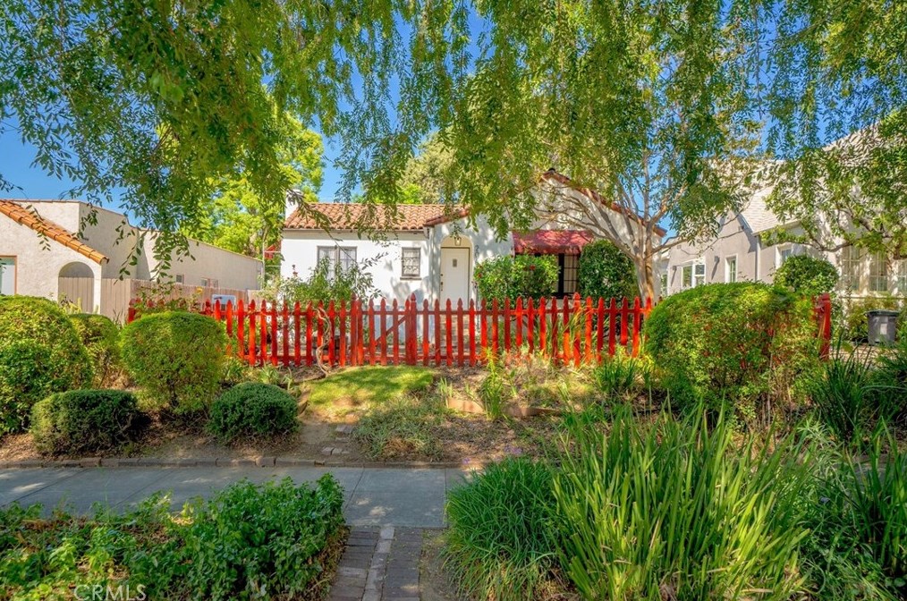 2047 Stratford Ave, South Pasadena, CA 91030