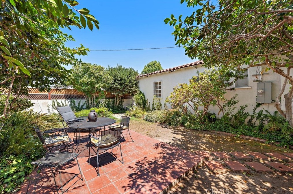 3925 California Ave, Long Beach CA  90807-3511 exterior