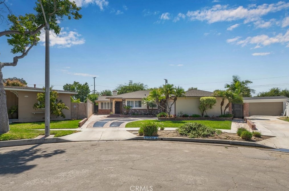 5590 E Ulen St, Long Beach, CA 90815