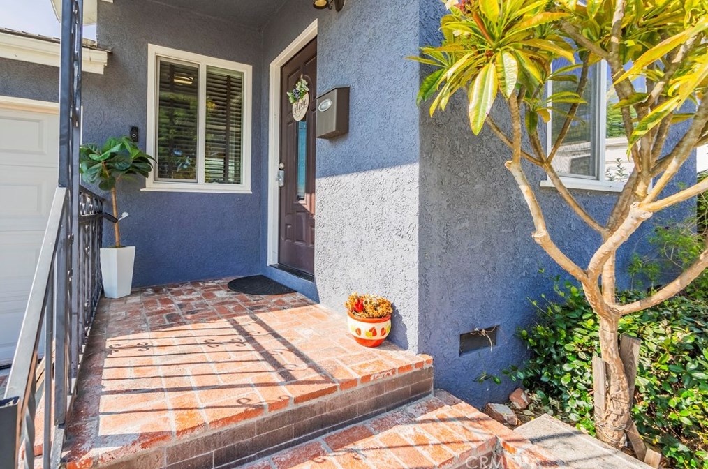 8915 Calmada Ave, Whittier, CA 90605-2009