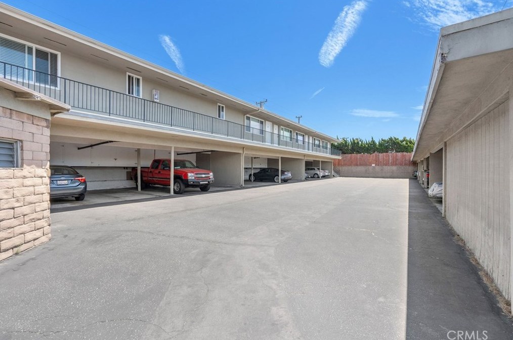 1620 Maple Ave, El Segundo CA  90245-3346 exterior