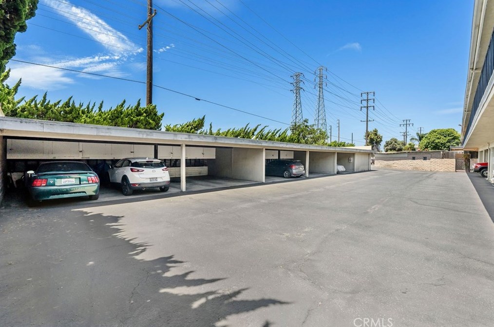 1620 Maple Ave, El Segundo CA  90245-3346 exterior