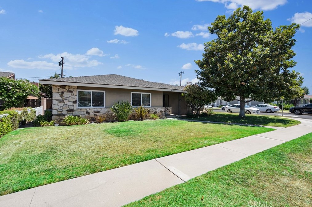 200 Ladera Vista, Fullerton, CA 92831