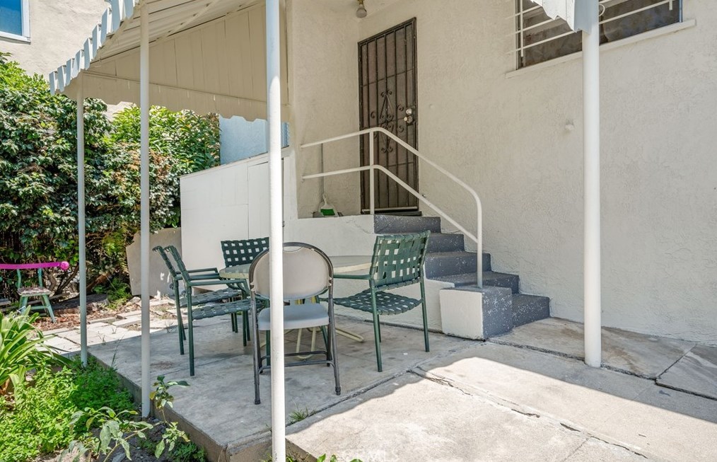 2211 2nd St, Los Angeles CA  90033-4007 exterior